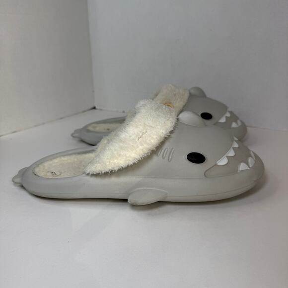 Women's Shark Slides with Fur Lining Gray Size 10 - 10.5 - Picture 5 of 6